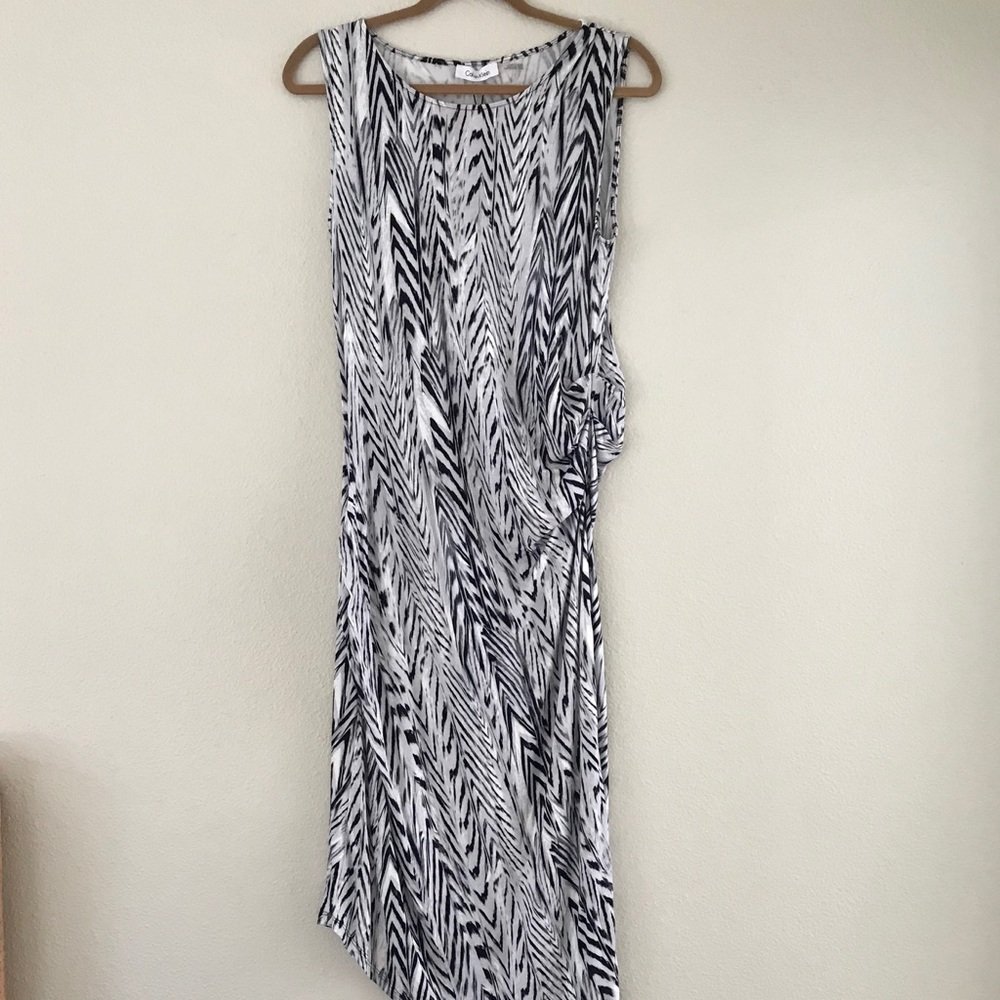 Calvin Klein dress sz medium 95% rayon 5% spandex